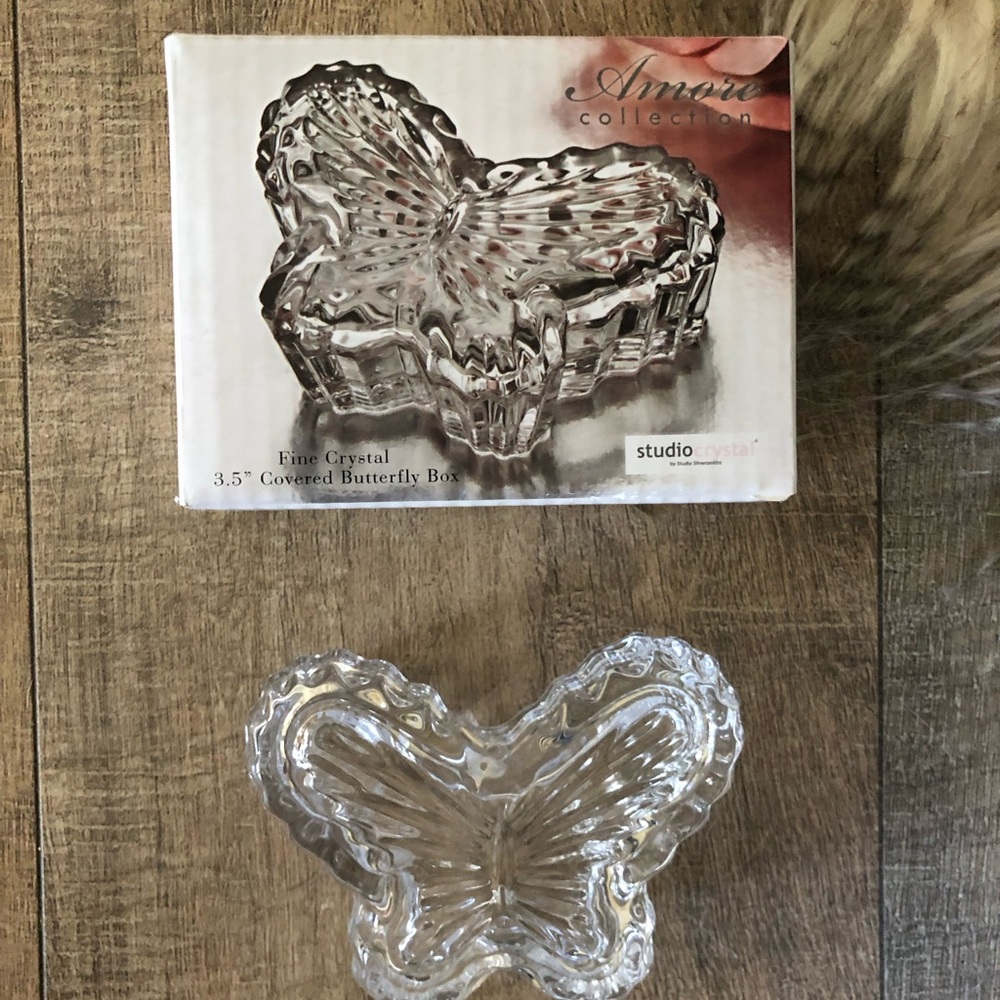 Studio Silversmiths — Crystal Glass Butterfly Trinket Box